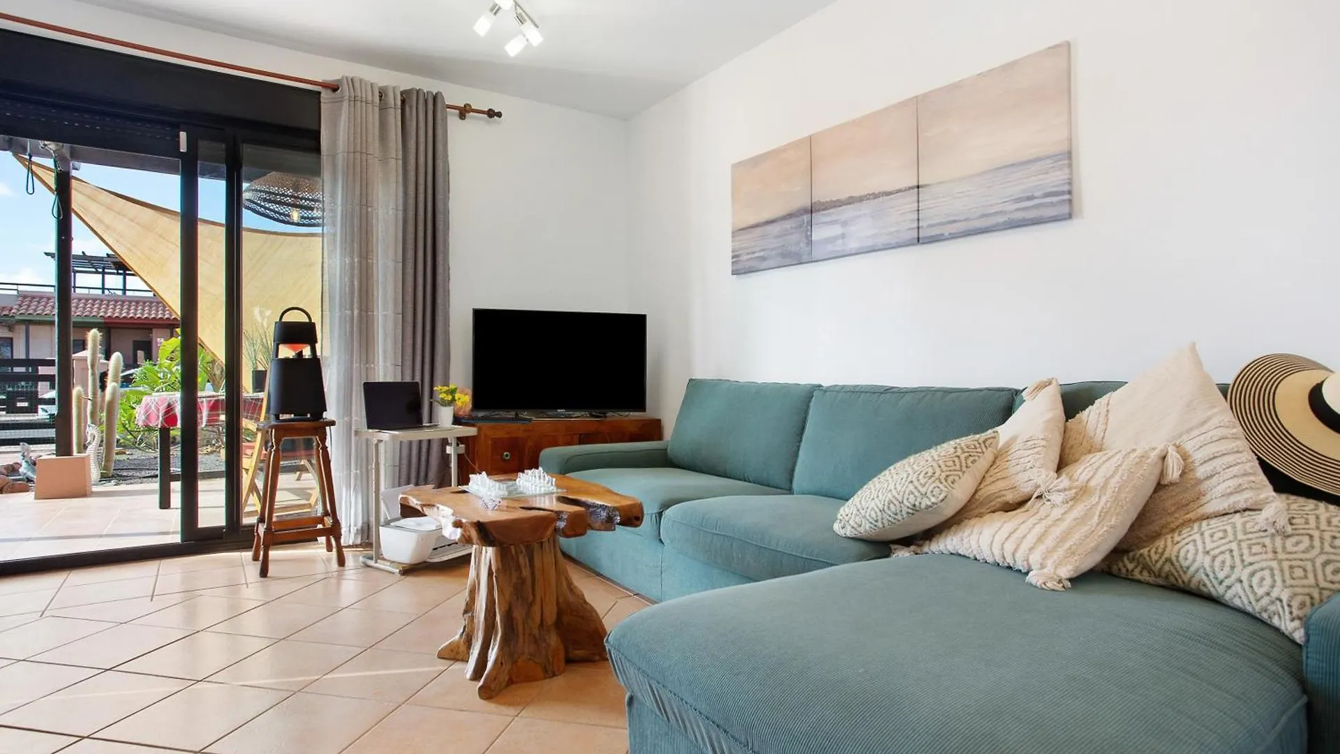 Amadeus Villa La Oliva Feriehus